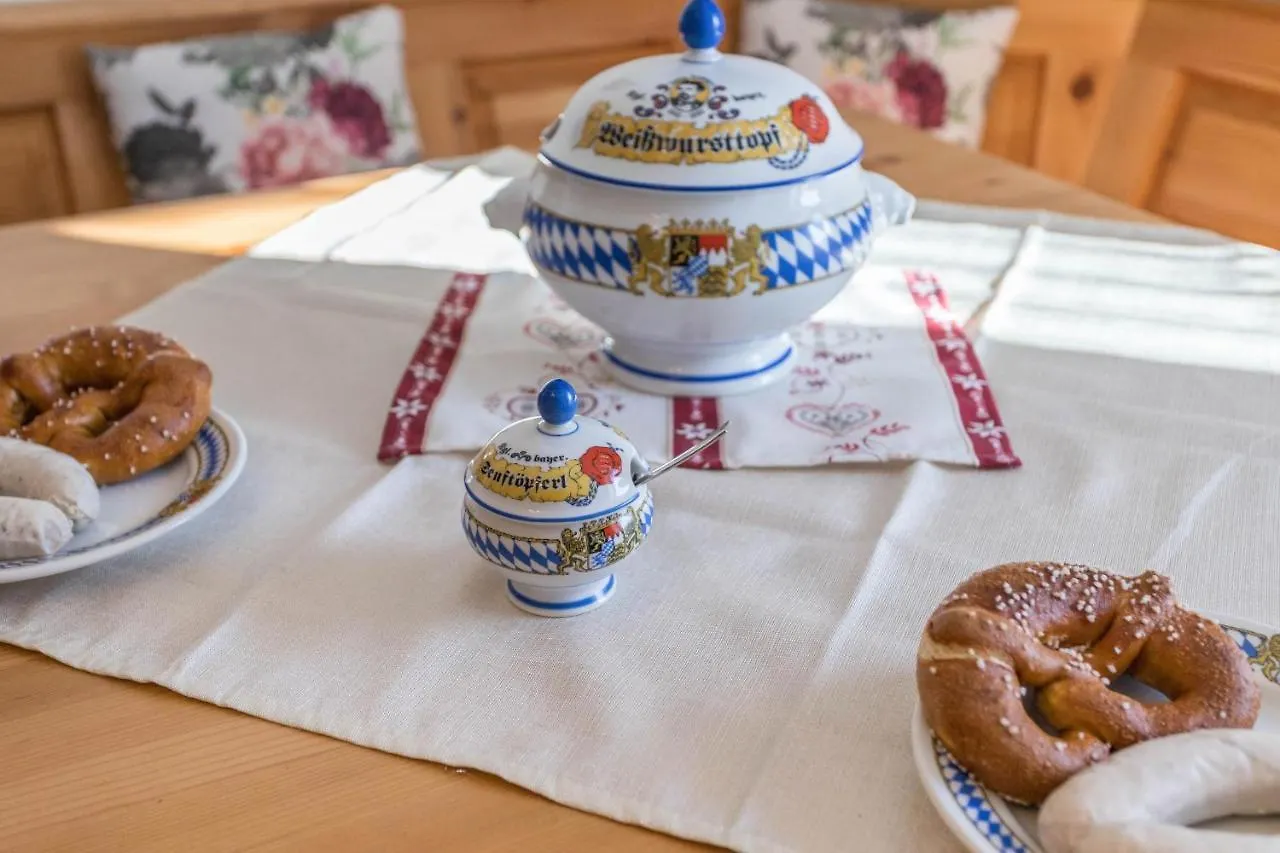 Ferienwohnung Rosenquarz Mittenwald 0*,  Deutschland