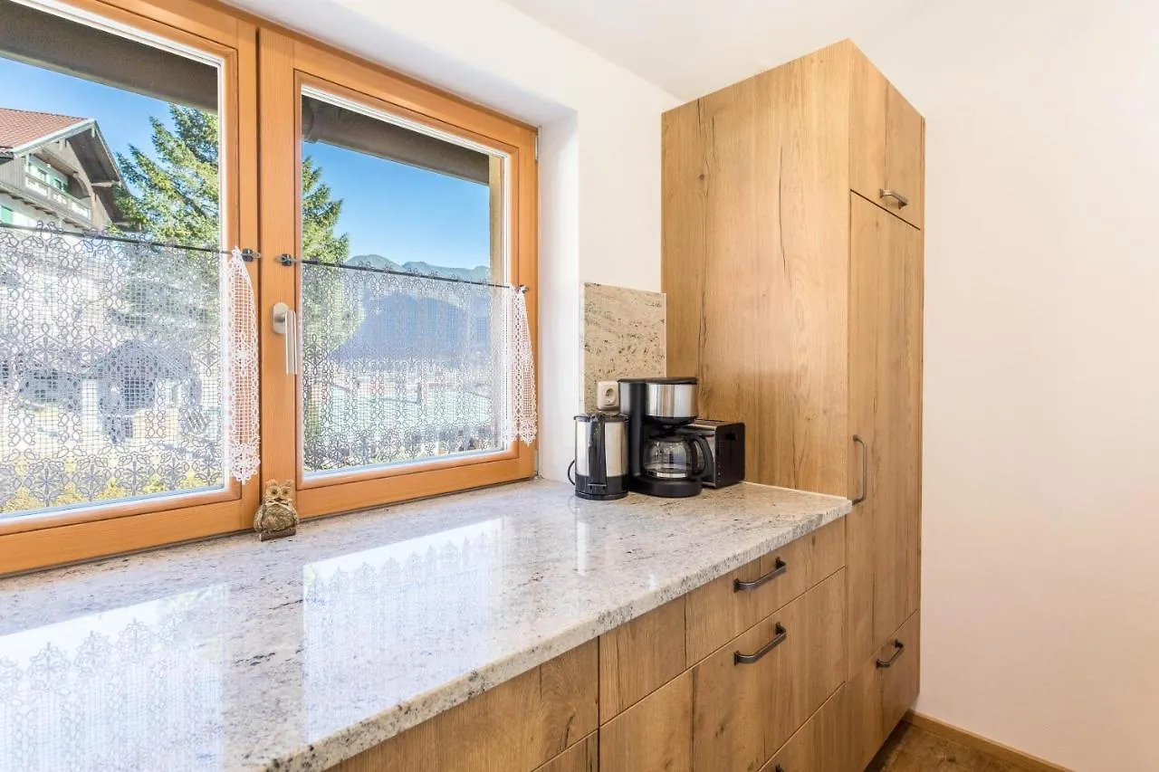 Ferienwohnung Rosenquarz Mittenwald 0*,